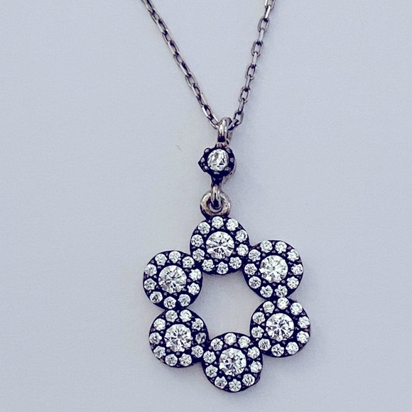 Jewelry - 925 Silver flower necklace cubic zirconia stones